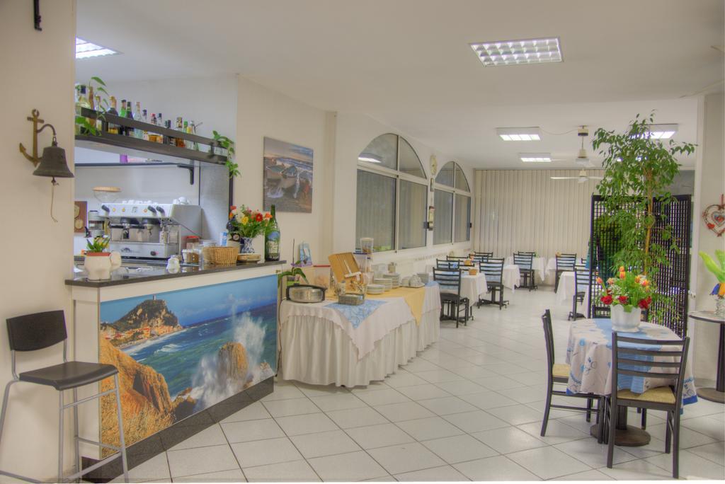 Hotel Deutsche Familien Finale Ligure Exterior foto